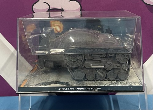 Die cast batmobile - die,