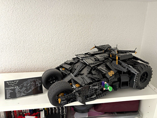 Lego batmobile tumbler batman - tumbler,